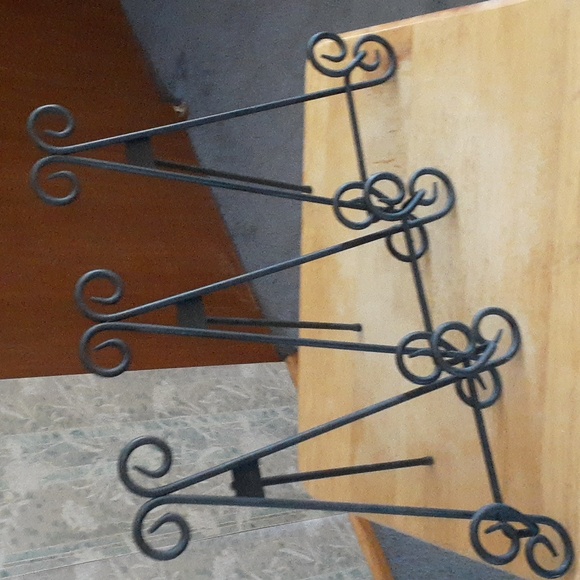 Set of 3 Identical Black Metal Display Easels D122 - Picture 8 of 11